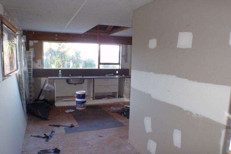 Photo of property in 17 Main Road, Governors Bay, 8971