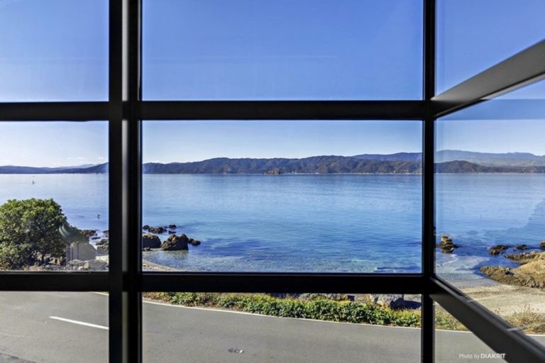 Photo of property in 377a Karaka Bay Road, Karaka Bays, Wellington, 6022