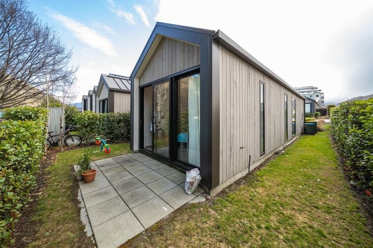 Photo of property in 2/39 Cherry Blossom Avenue, Frankton, Queenstown, 9300