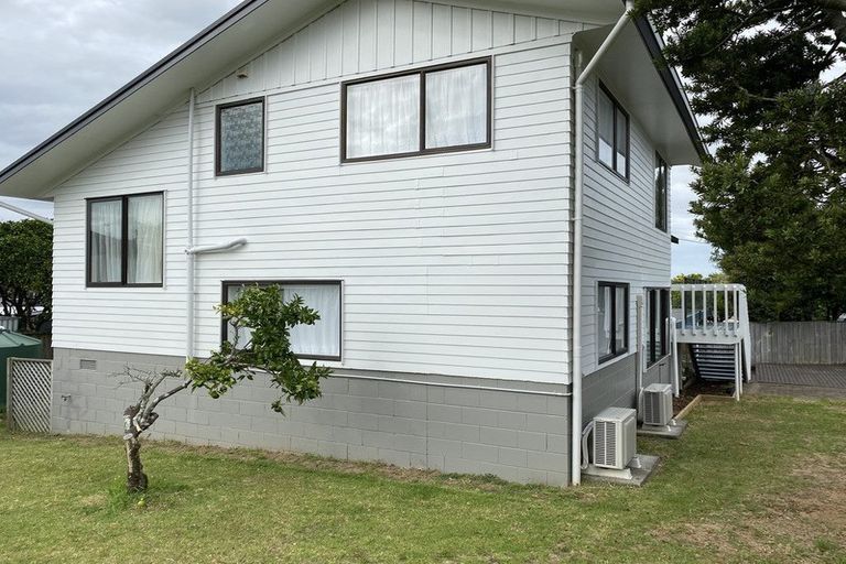 Photo of property in 103 Hutchinsons Road, Bucklands Beach, Auckland, 2014