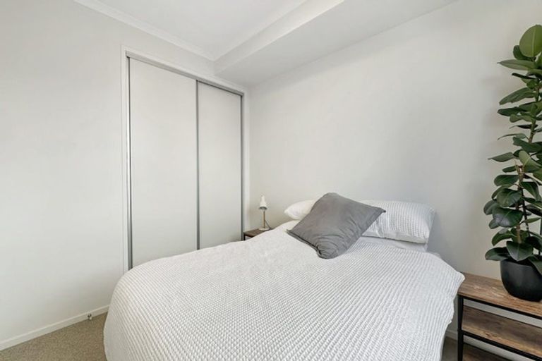 Photo of property in 29 Manarini Road, Westgate, Auckland, 0614