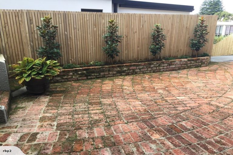 Photo of property in 11 Oceanview Road, Mount Maunganui, 3116