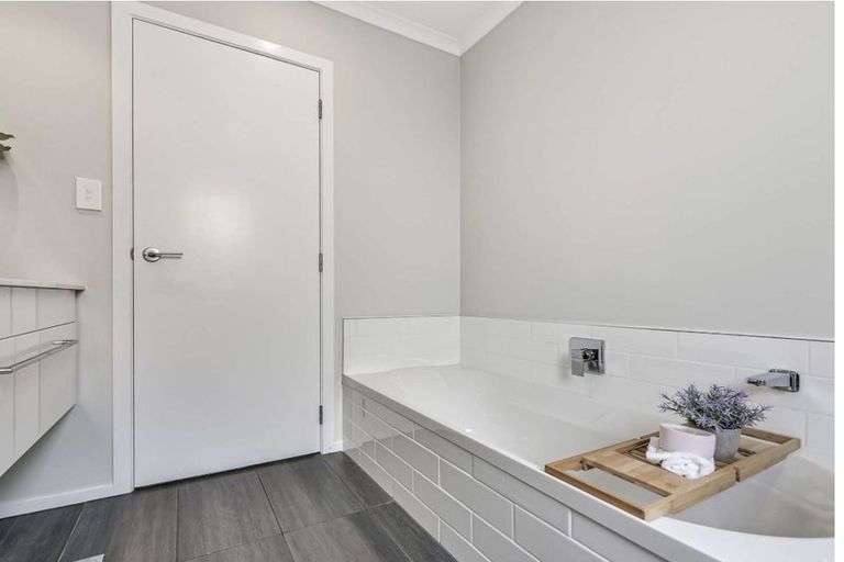 Photo of property in 10 Retallick Place, Flagstaff, Hamilton, 3210