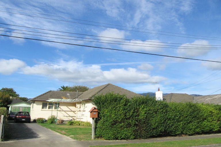 Photo of property in 15 Robertson Street, Elderslea, Upper Hutt, 5018