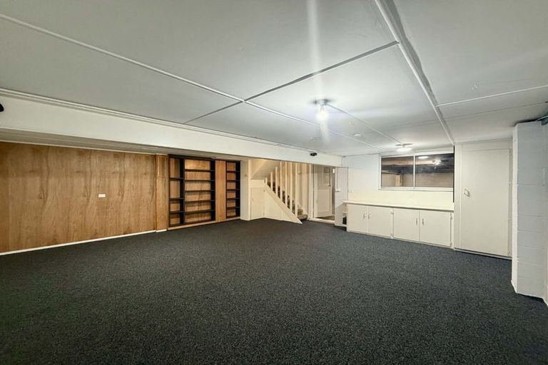 Photo of property in 6 Newlyn Place, Welbourn, New Plymouth, 4312