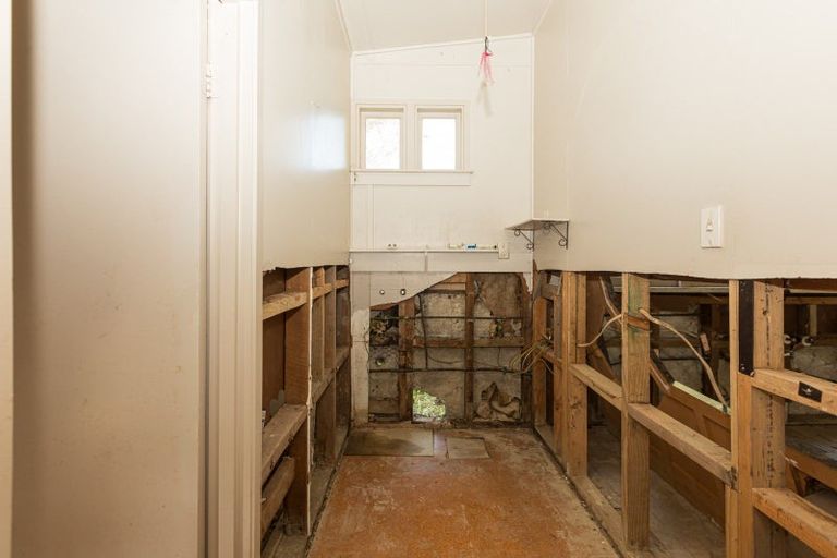 Photo of property in 15 Keppel Street, Porangahau, 4291