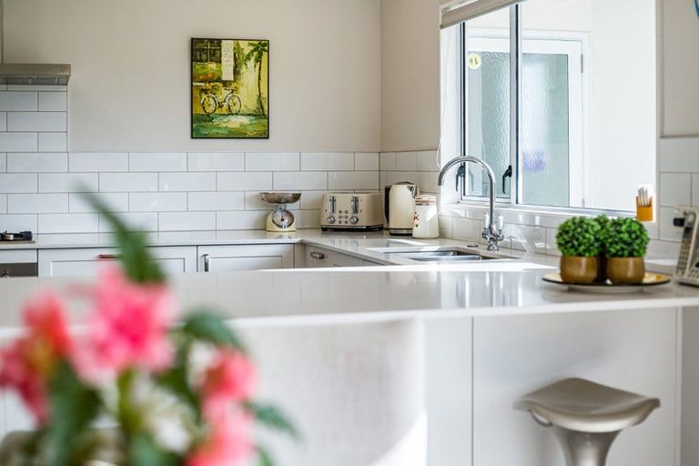 Photo of property in 7 Lakeside Villas, Whitby, Porirua, 5024