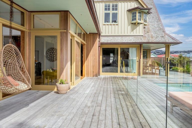 Photo of property in 111 Brougham Street, Mount Victoria, Wellington, 6011