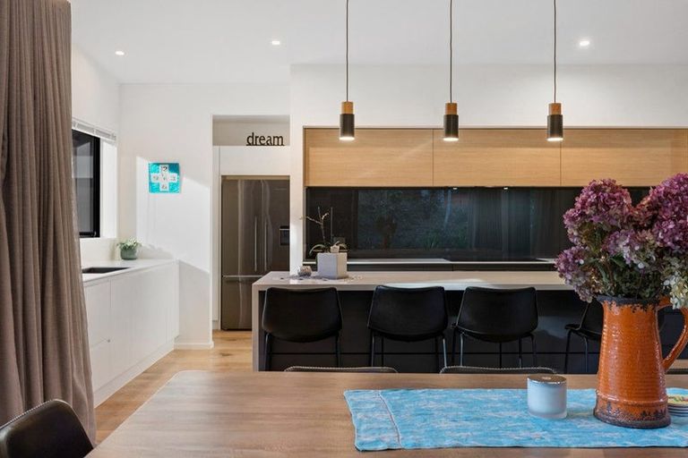 Photo of property in 13 Arbor Lane, Mount Creighton, Queenstown, 9371