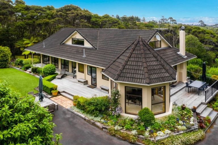 Photo of property in 5 Emily Lane, Greenhithe, Auckland, 0632