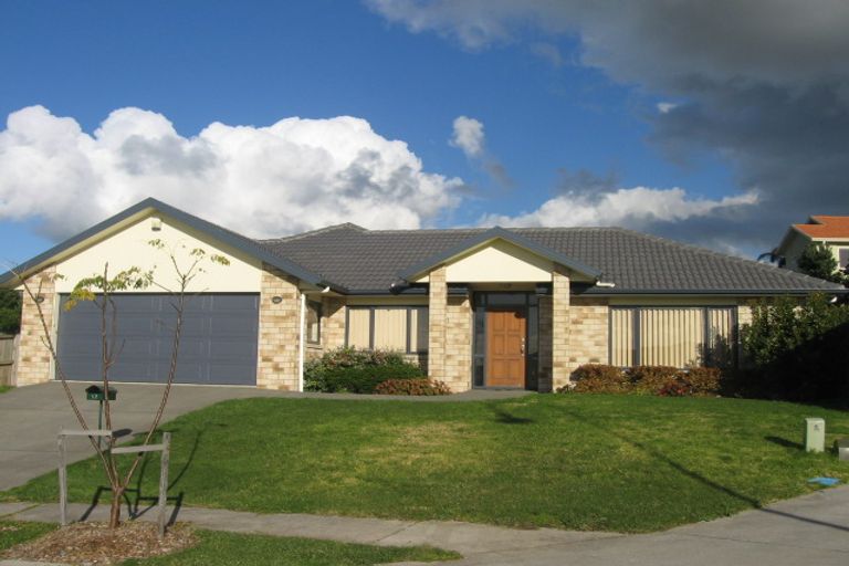 Photo of property in 12 Ballyward Close, East Tamaki, Auckland, 2013