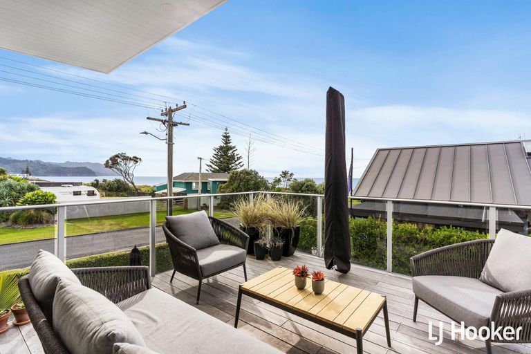 Photo of property in 1 Ayr Street, Waihi Beach, 3611