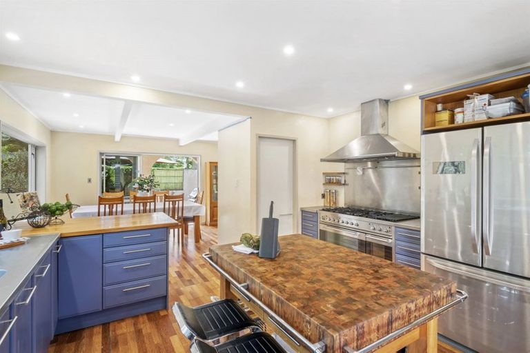 Photo of property in 1 Cobblestone Lane, Hillcrest, Auckland, 0627