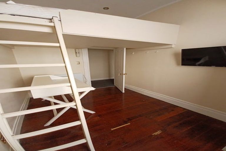 Photo of property in 1-3 Mudges Terrace, Newtown, Wellington, 6021