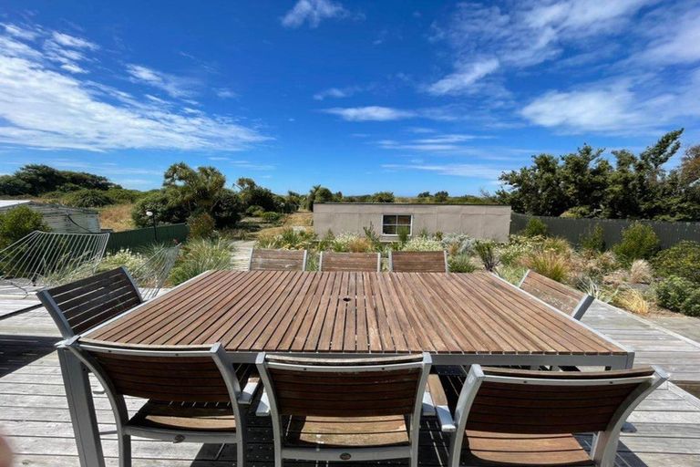 Photo of property in 17 Palmer Place, Taieri Beach, Taieri Mouth, 9091