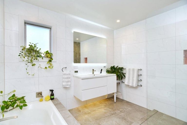 Photo of property in 79a Mackenzie Avenue, Woolston, Christchurch, 8023