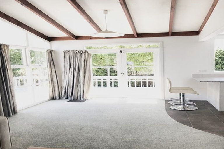 Photo of property in 31 Portadown Avenue, Pakuranga Heights, Auckland, 2010