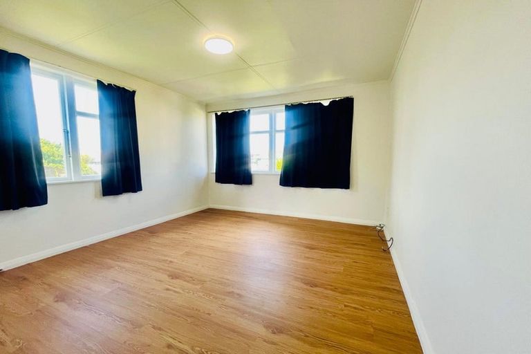 Photo of property in 18 Arimu Road, Papakura, 2110