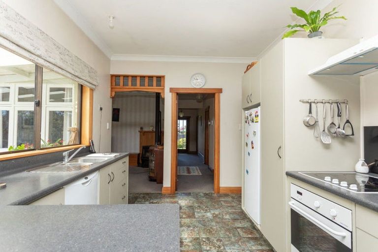 Photo of property in 22 Hunter Street, Dannevirke, 4930