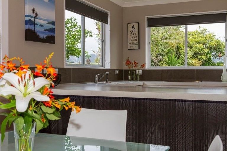 Photo of property in 20 Waikare Road, Raumati Beach, Paraparaumu, 5032