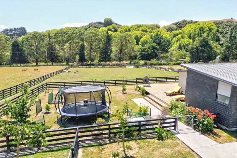 Photo of property in 292 Waikupa Road, Okoia, Wanganui, 4582