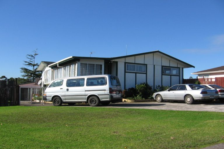 Photo of property in 16 Glynnbrooke Street, Te Atatu South, Auckland, 0610