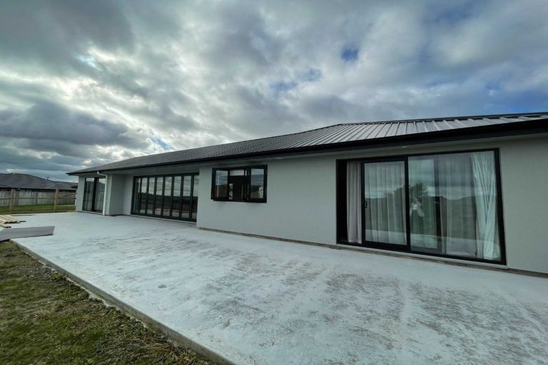 Photo of property in 4 Varsity Heights, Fitzherbert, Palmerston North, 4410