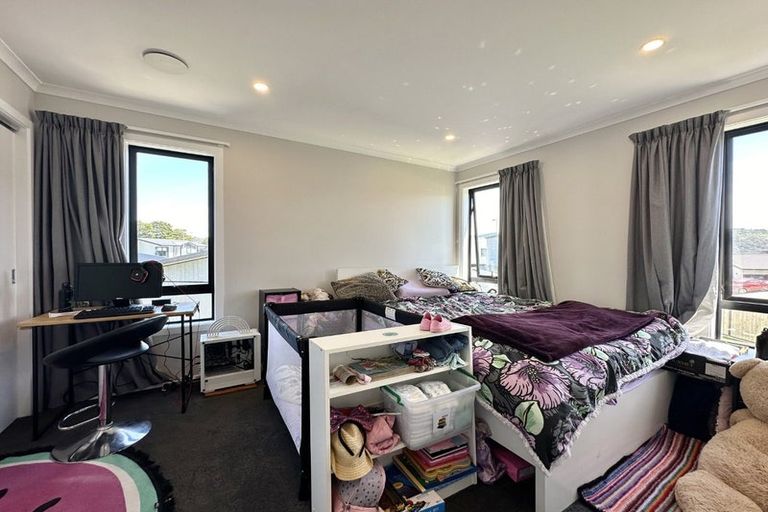 Photo of property in 52 Mawai Hakona Drive, Wallaceville, Upper Hutt, 5018