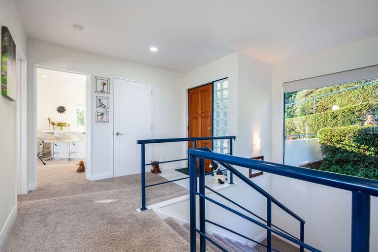 Photo of property in 117 Mangorei Road, Merrilands, New Plymouth, 4312