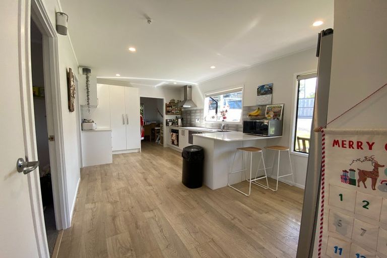 Photo of property in 4 Waiora Road, Stanmore Bay, Whangaparaoa, 0932