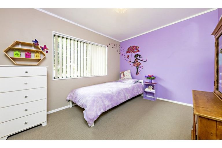 Photo of property in 2 Belinda Avenue, Flat Bush, Auckland, 2023