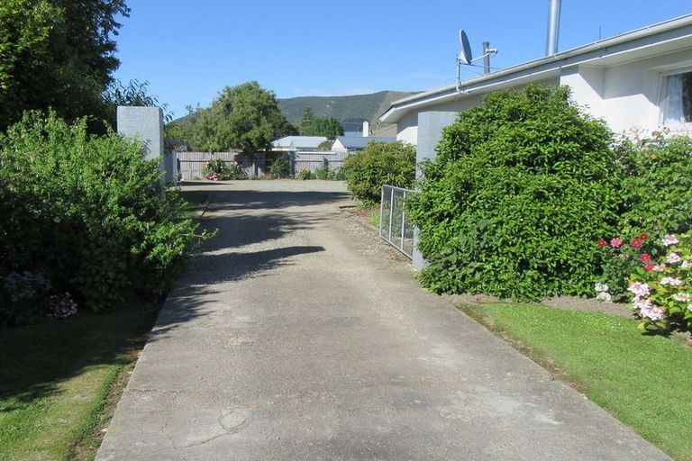 Photo of property in 15 Manse Street, Waimate, 7924
