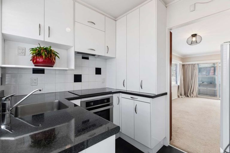Photo of property in 1/160 Mount Albert Road, Mount Albert, Auckland, 1025