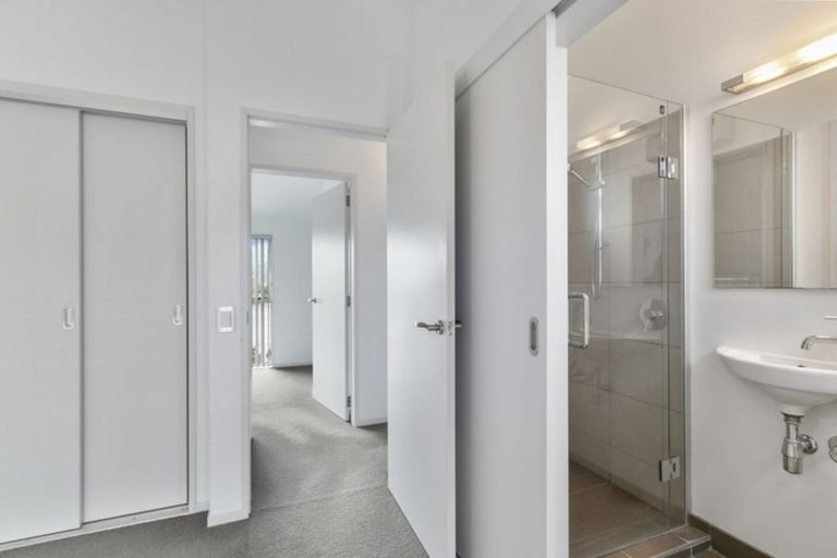 Photo of property in 1a/10 Park Avenue, Epuni, Lower Hutt, 5011