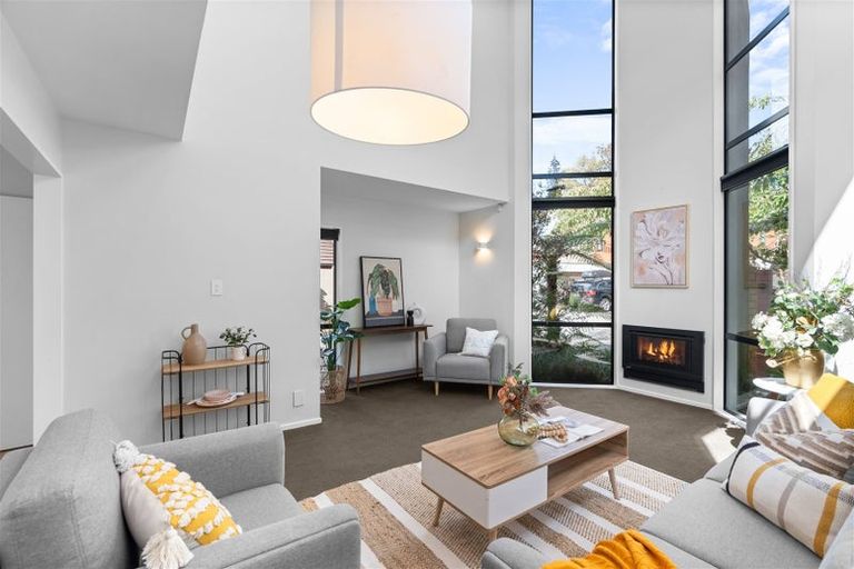 Photo of property in 10 Haineswood Lane, Sockburn, Christchurch, 8042