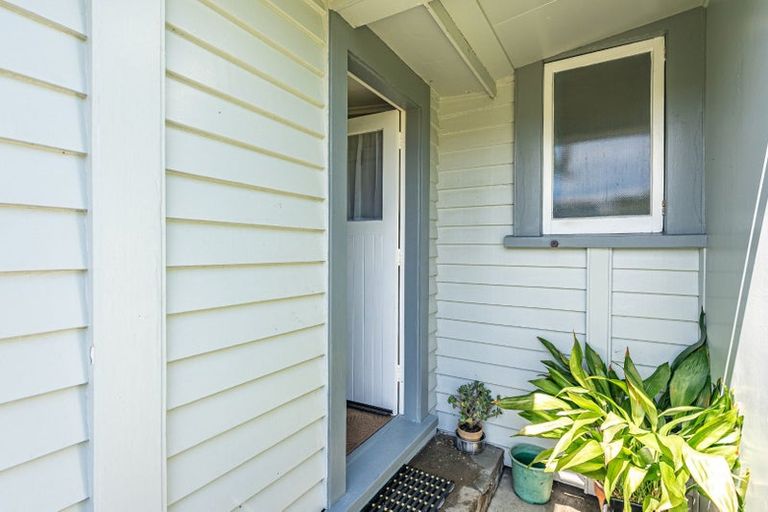 Photo of property in 5 Mosston Road, Castlecliff, Whanganui, 4501