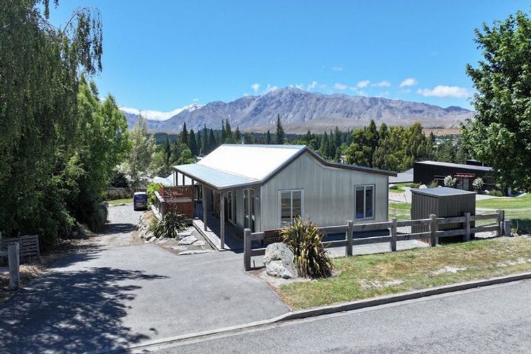 Photo of property in 26 Aorangi Crescent, Lake Tekapo, 7999