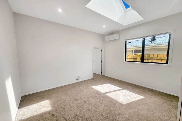 Photo of property in 2/425 Hereford Street, Linwood, Christchurch, 8011