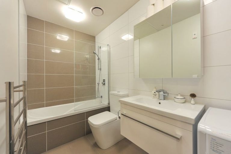 Photo of property in Masina Apartments, 106/80 Riddiford Street, Newtown, Wellington, 6021