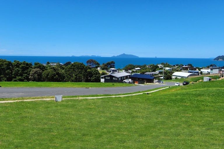 Photo of property in 4 Starlight Place, Langs Beach, 0582