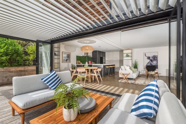 Photo of property in 13a Regent Street, Devonport, Auckland, 0624