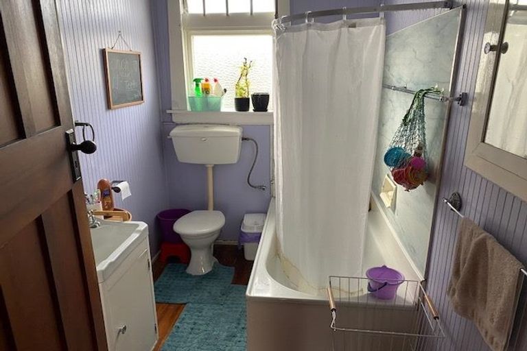 Photo of property in 6 Bond Street, Waltham, Christchurch, 8023