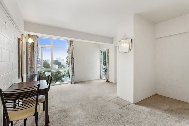 Photo of property in Fairmont Flats, 2d/20 Maarama Crescent, Aro Valley, Wellington, 6021