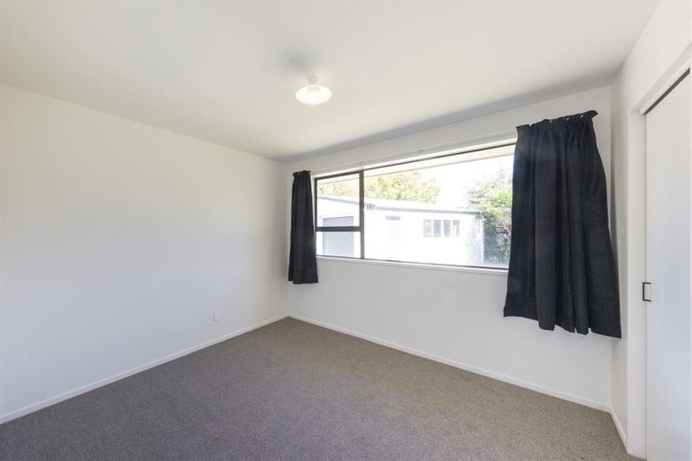 Photo of property in 21 Chadwick Place, Highbury, Palmerston North, 4412