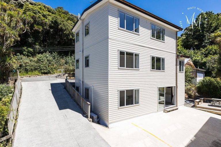Photo of property in 16 Cosy Dell Road, North Dunedin, Dunedin, 9016