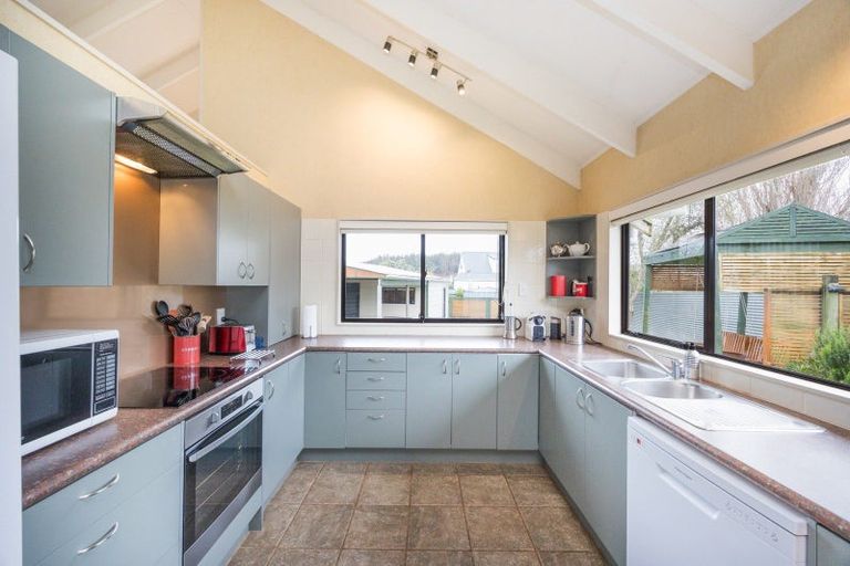Photo of property in 5 Hennessy Street West, Foxton Beach, Foxton, 4815