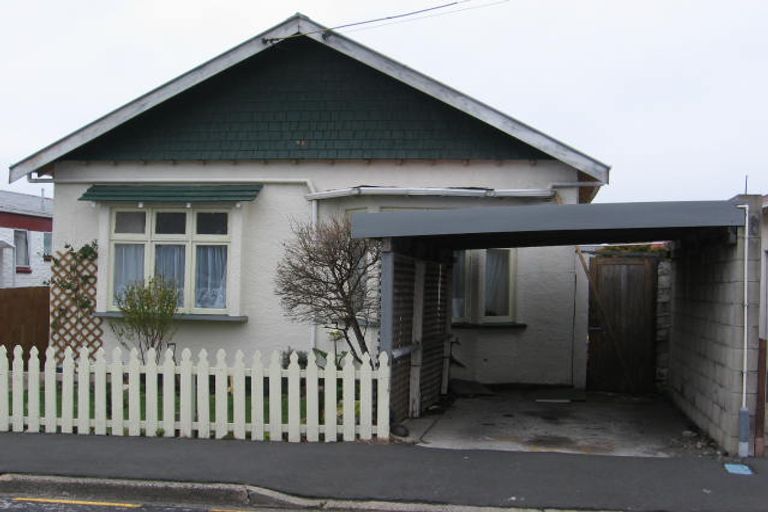 Photo of property in 107 Oxford Street, South Dunedin, Dunedin, 9012