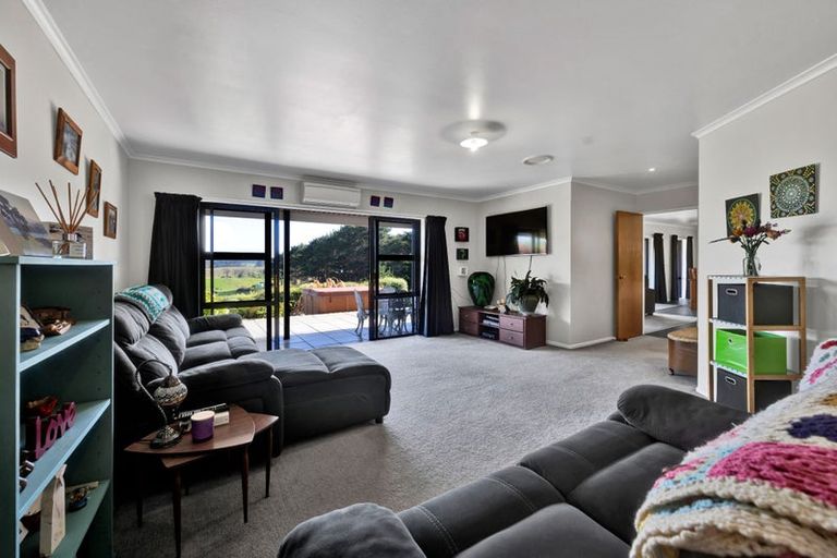 Photo of property in 14 Normanby Road, Normanby, Hawera, 4675