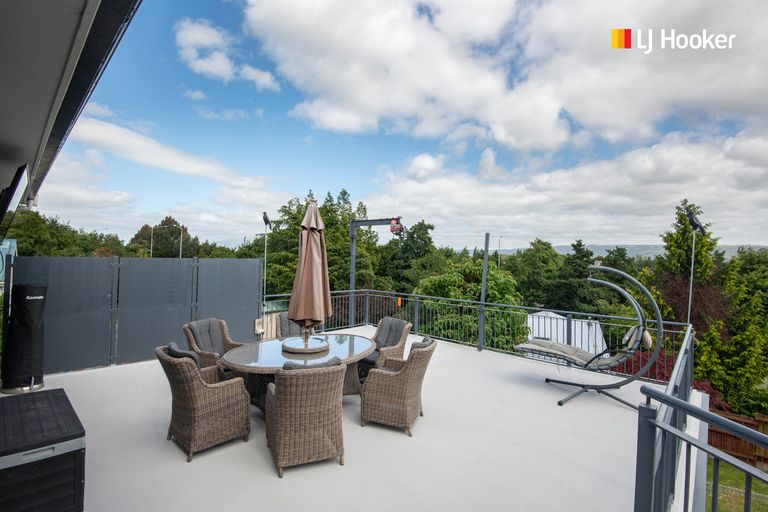 Photo of property in 17 Braeside, Kinmont Park, Mosgiel, 9024