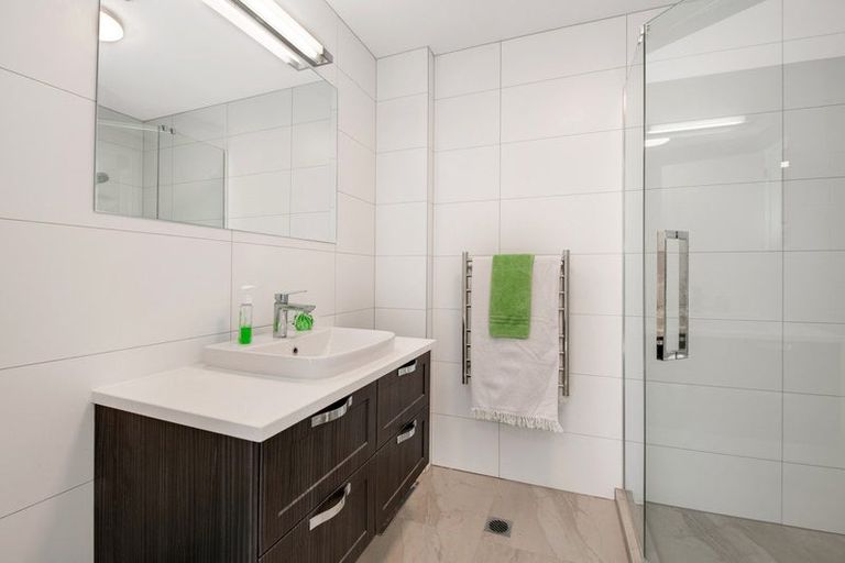 Photo of property in 152 Landmark Terrace, Orewa, 0931